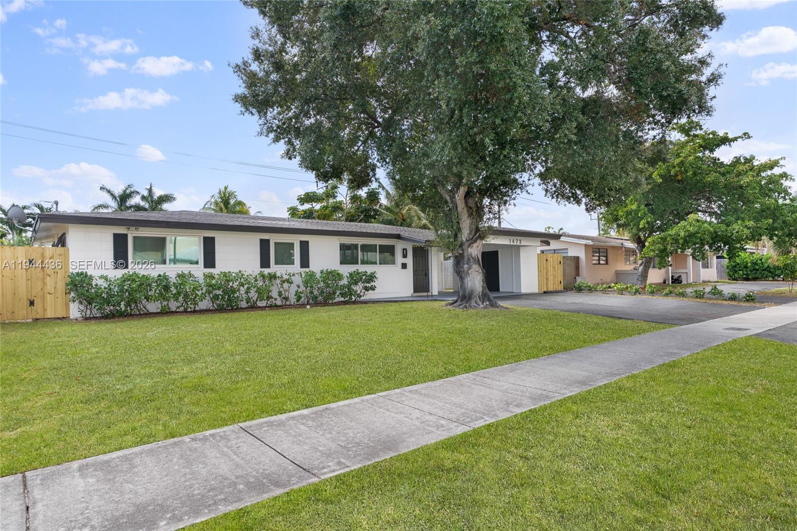 CORAL RIDGE ISLES - Residential Lease