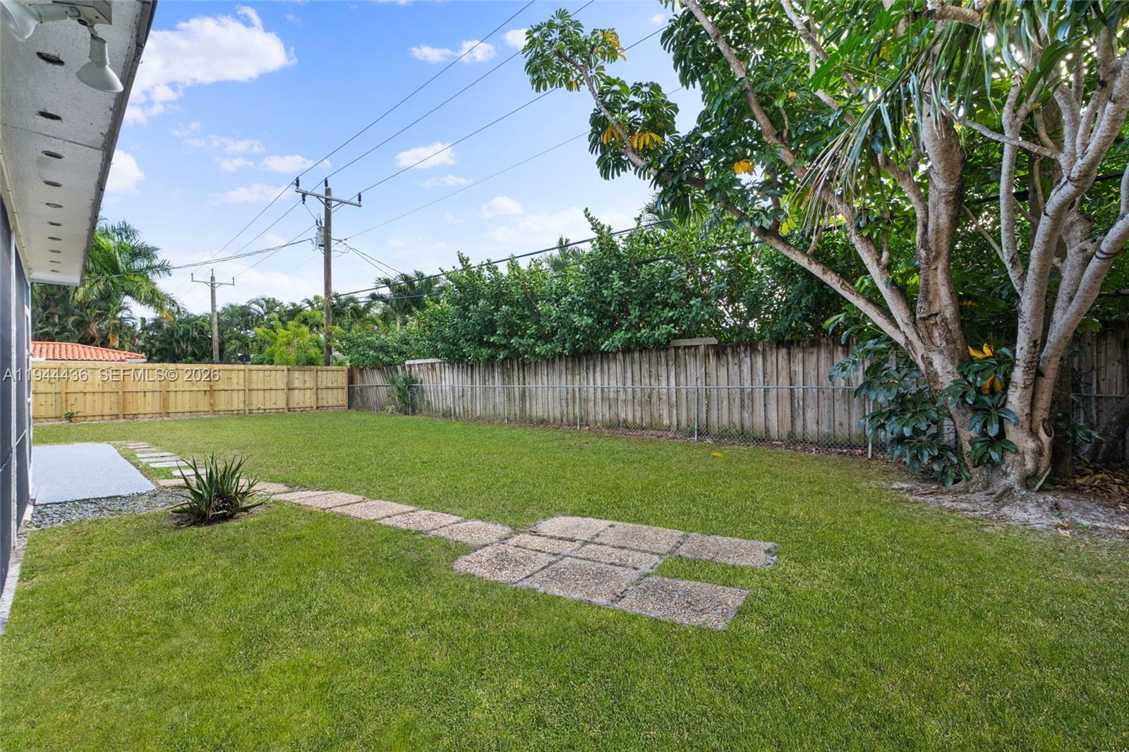 CORAL RIDGE ISLES - Residential Lease