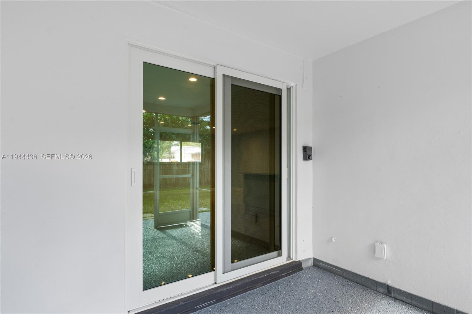 CORAL RIDGE ISLES - Residential Lease