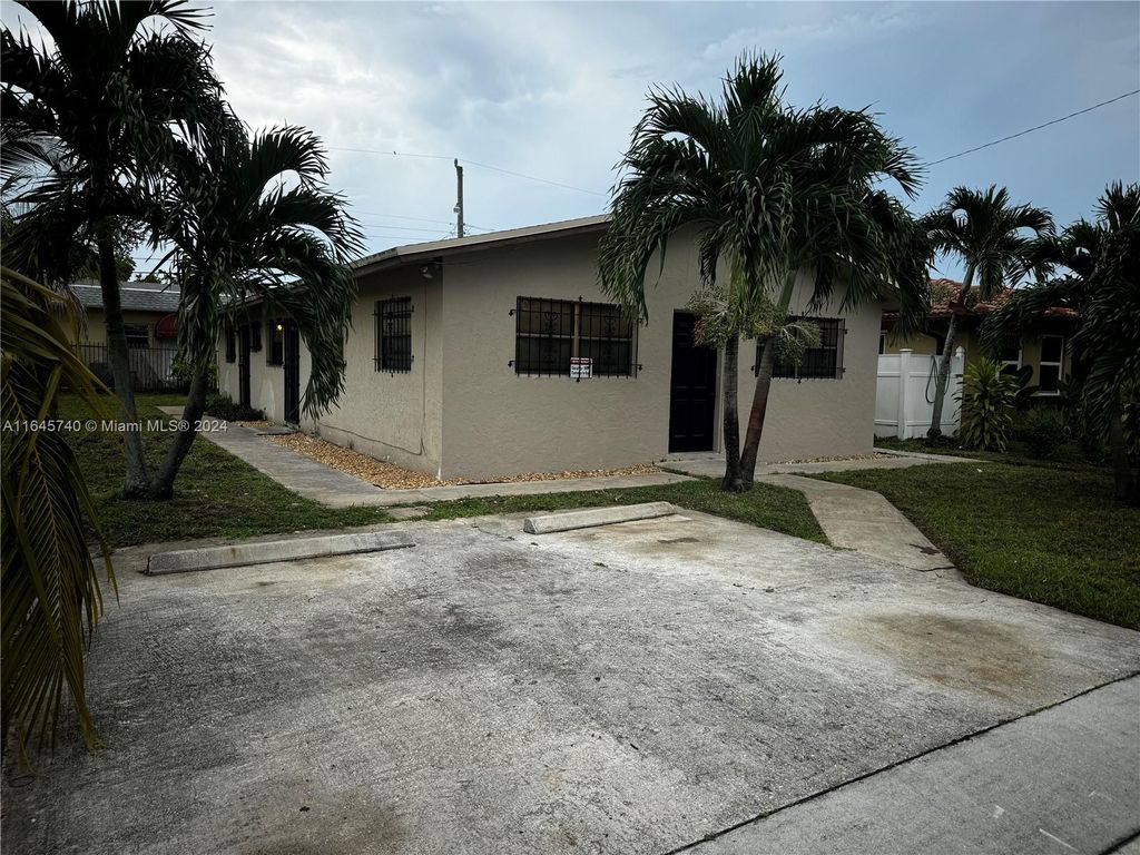 Photo of 2481 NW 13th Ct #1, Fort Lauderdale, FL 33311 (MLS # A11645740)