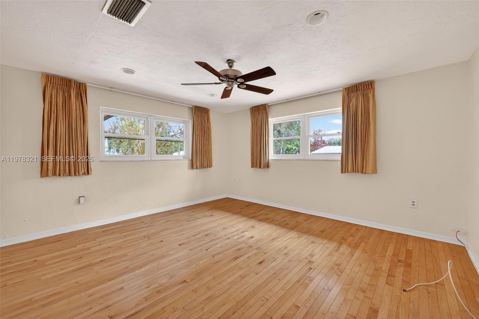 NORTH FORK ESTATES SUBDIV - Residential