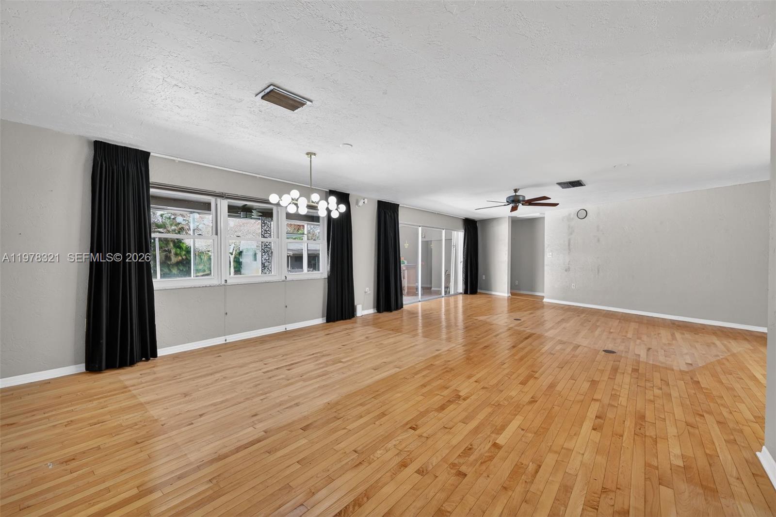 NORTH FORK ESTATES SUBDIV - Residential