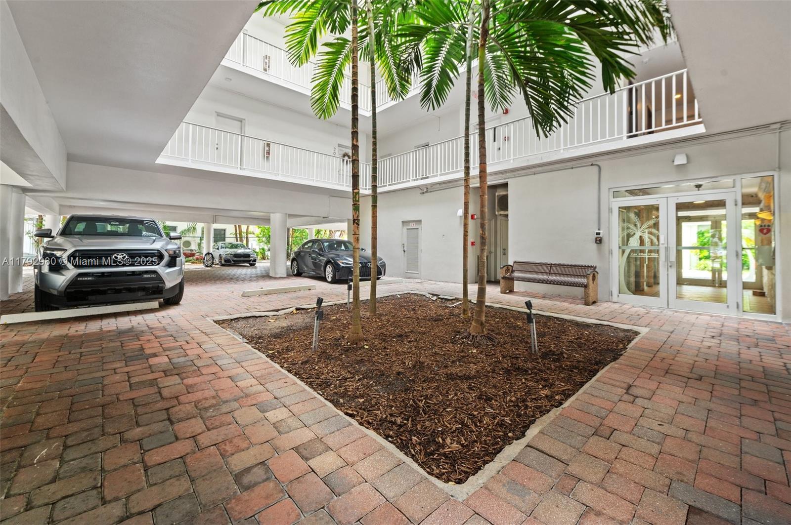 LAS OLAS VILLAS CONDO - Residential