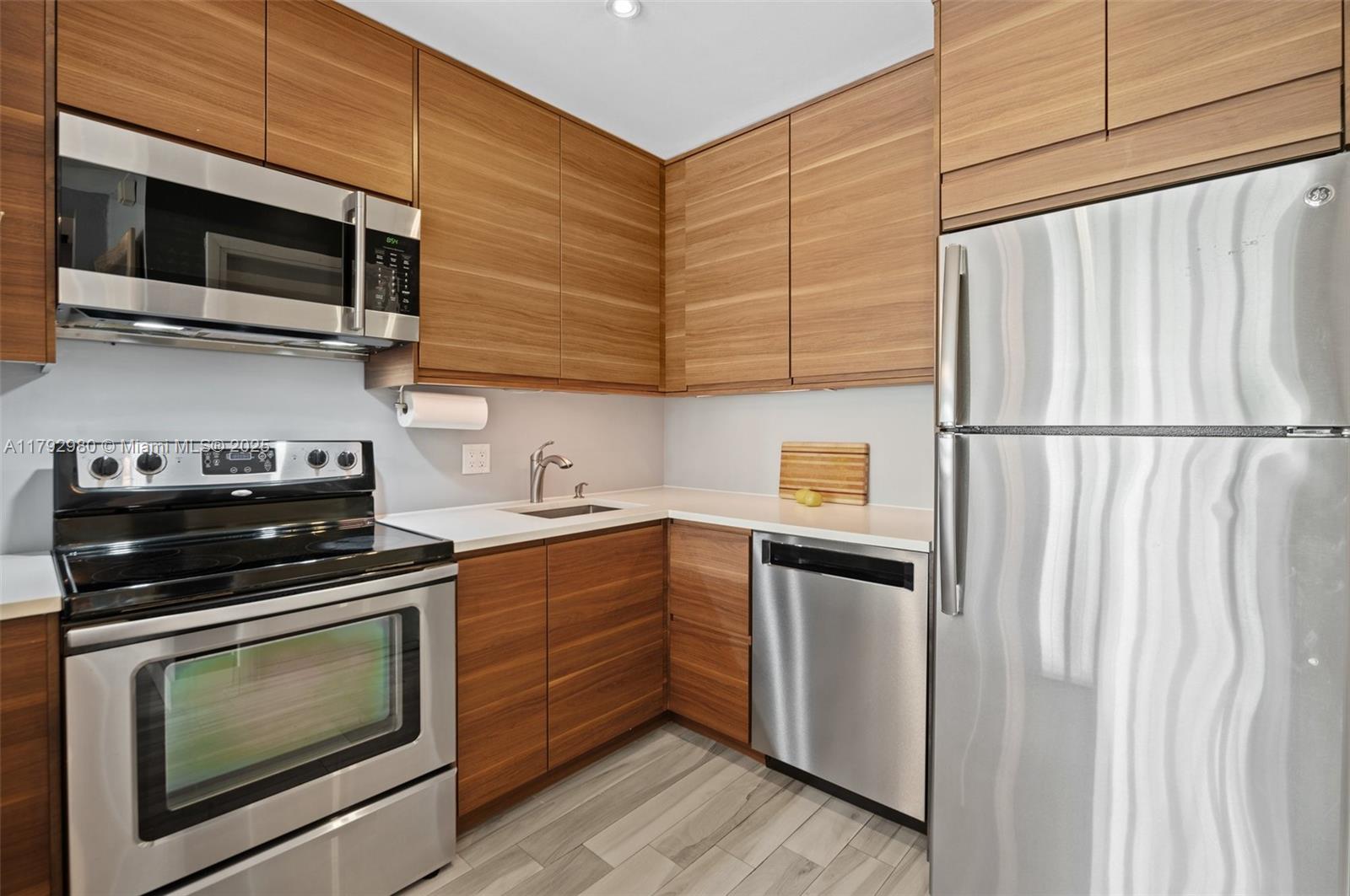 LAS OLAS VILLAS CONDO - Residential