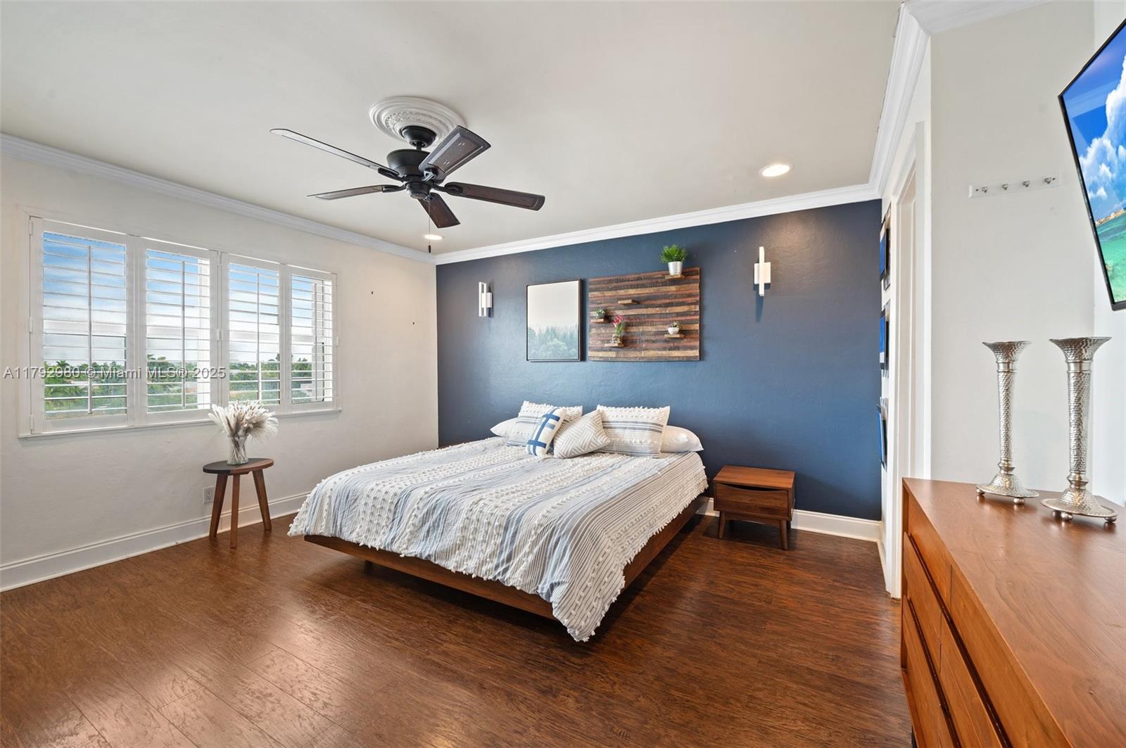 LAS OLAS VILLAS CONDO - Residential