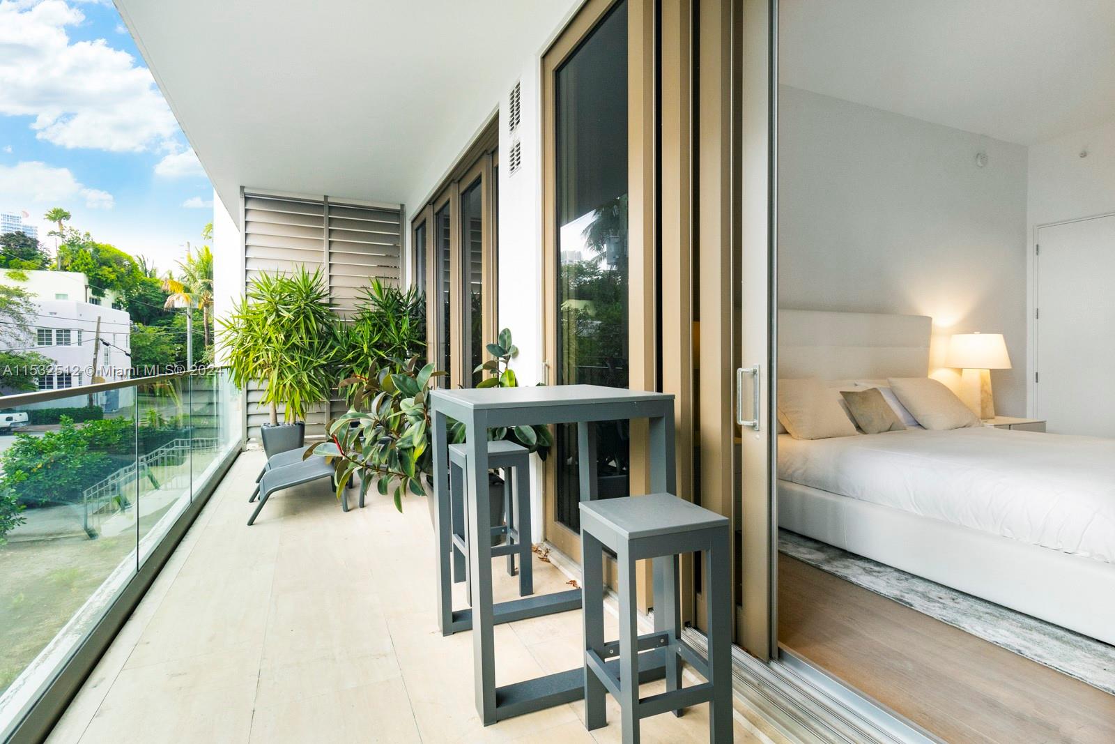 LOUVER HOUSE CONDO - Residential