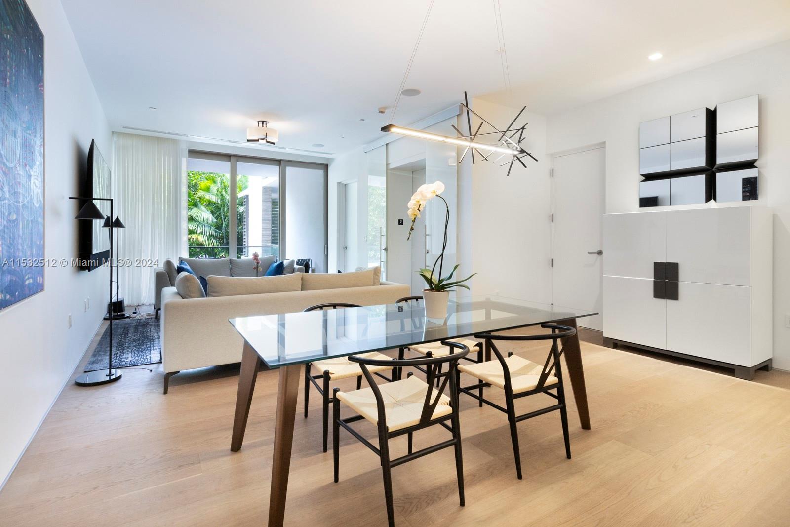 LOUVER HOUSE CONDO - Residential