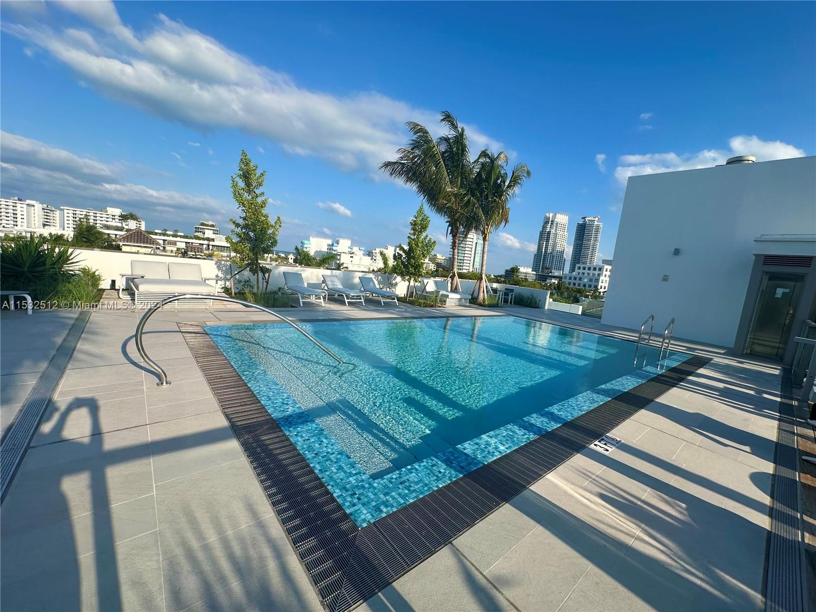 LOUVER HOUSE CONDO - Residential