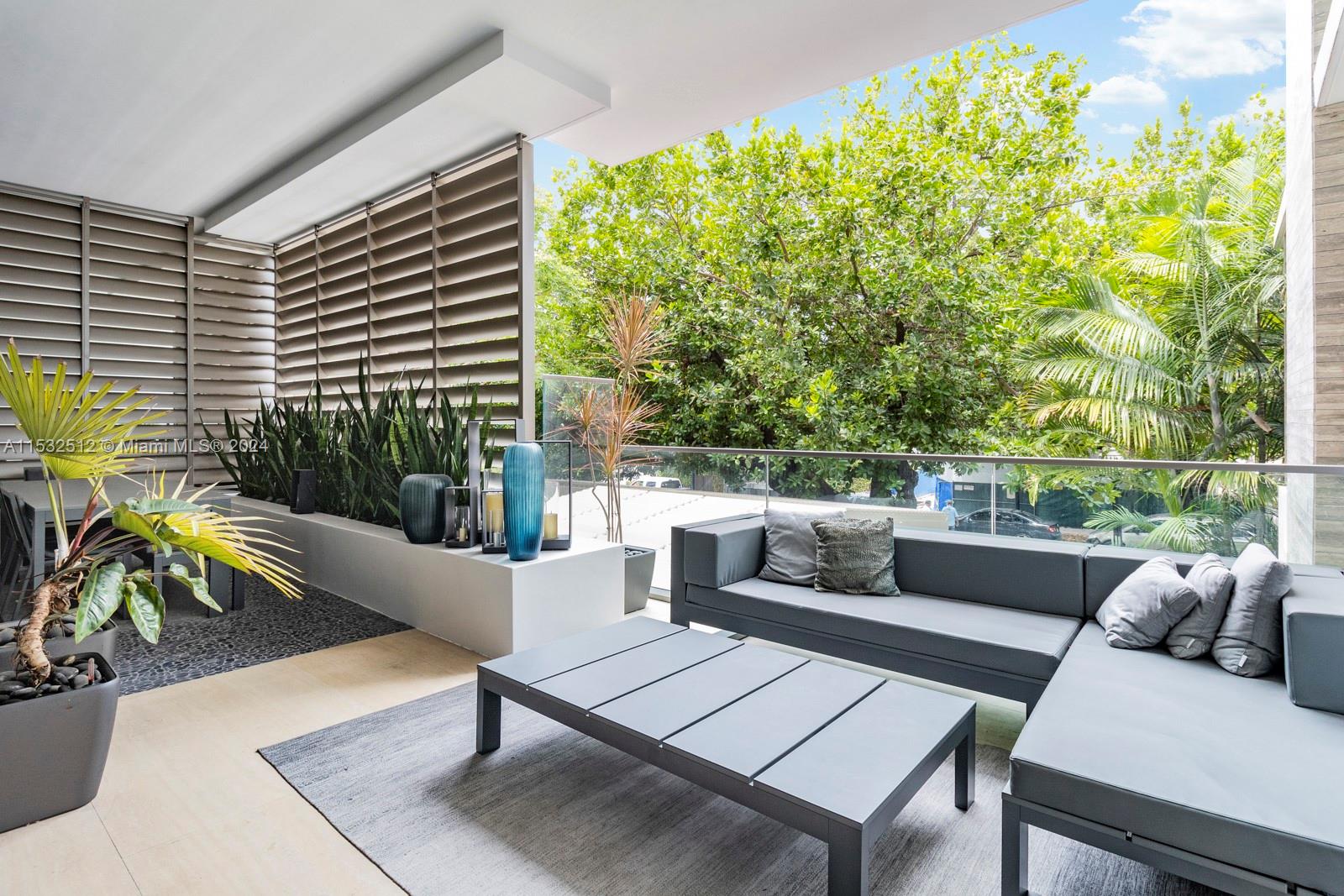 LOUVER HOUSE CONDO - Residential