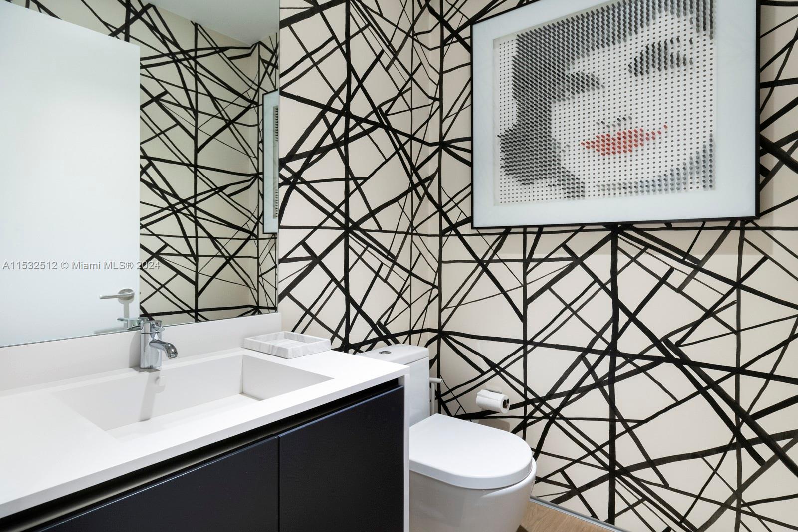 LOUVER HOUSE CONDO - Residential