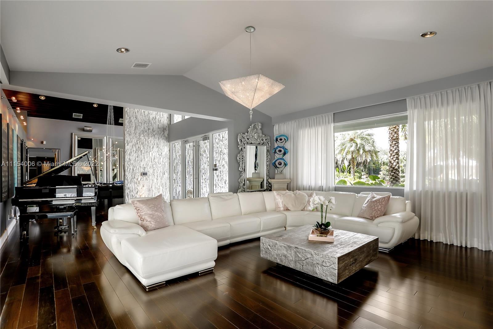 COURTS OF GALLOWAY GLEN - Residential