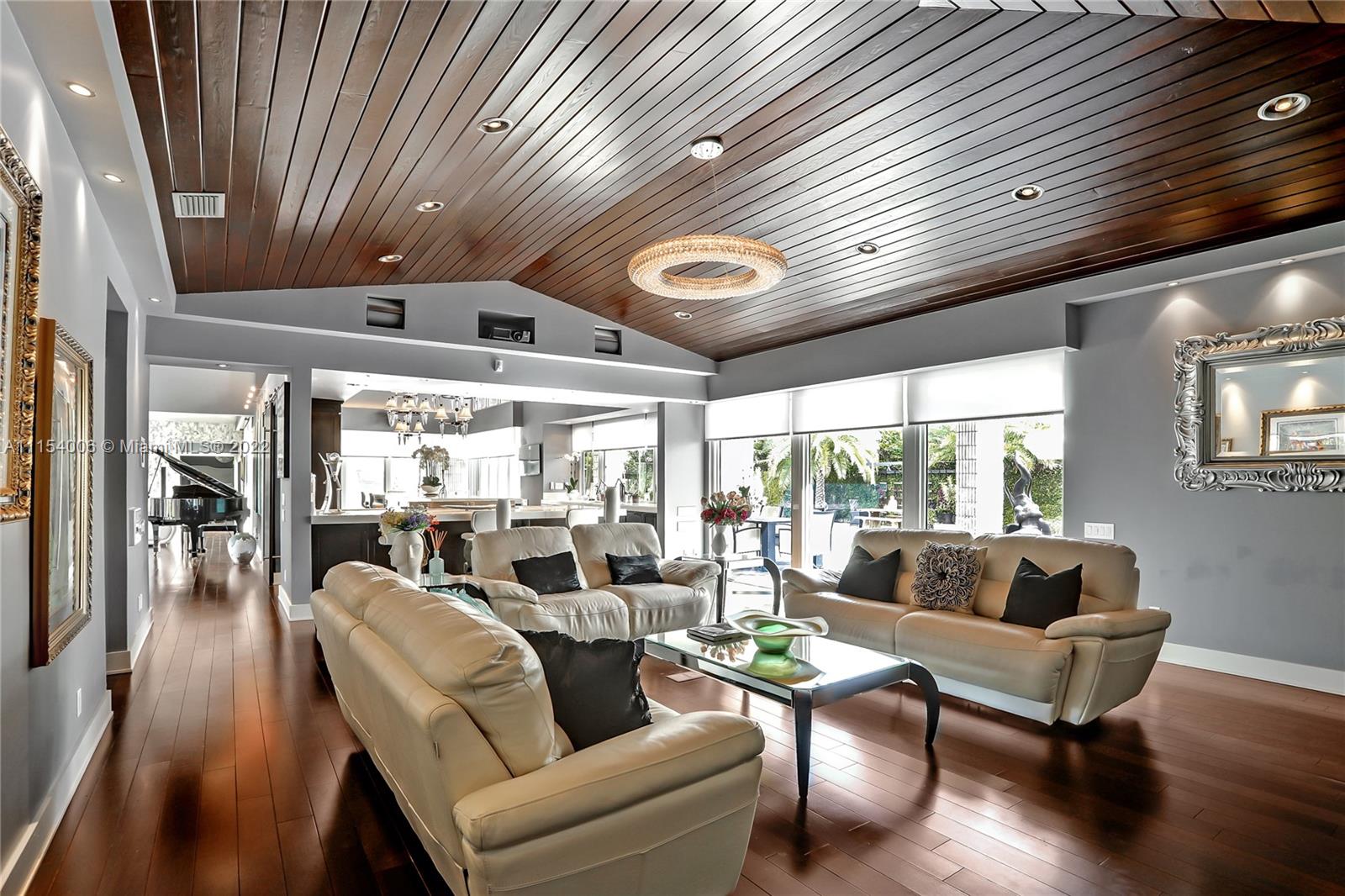 COURTS OF GALLOWAY GLEN - Residential