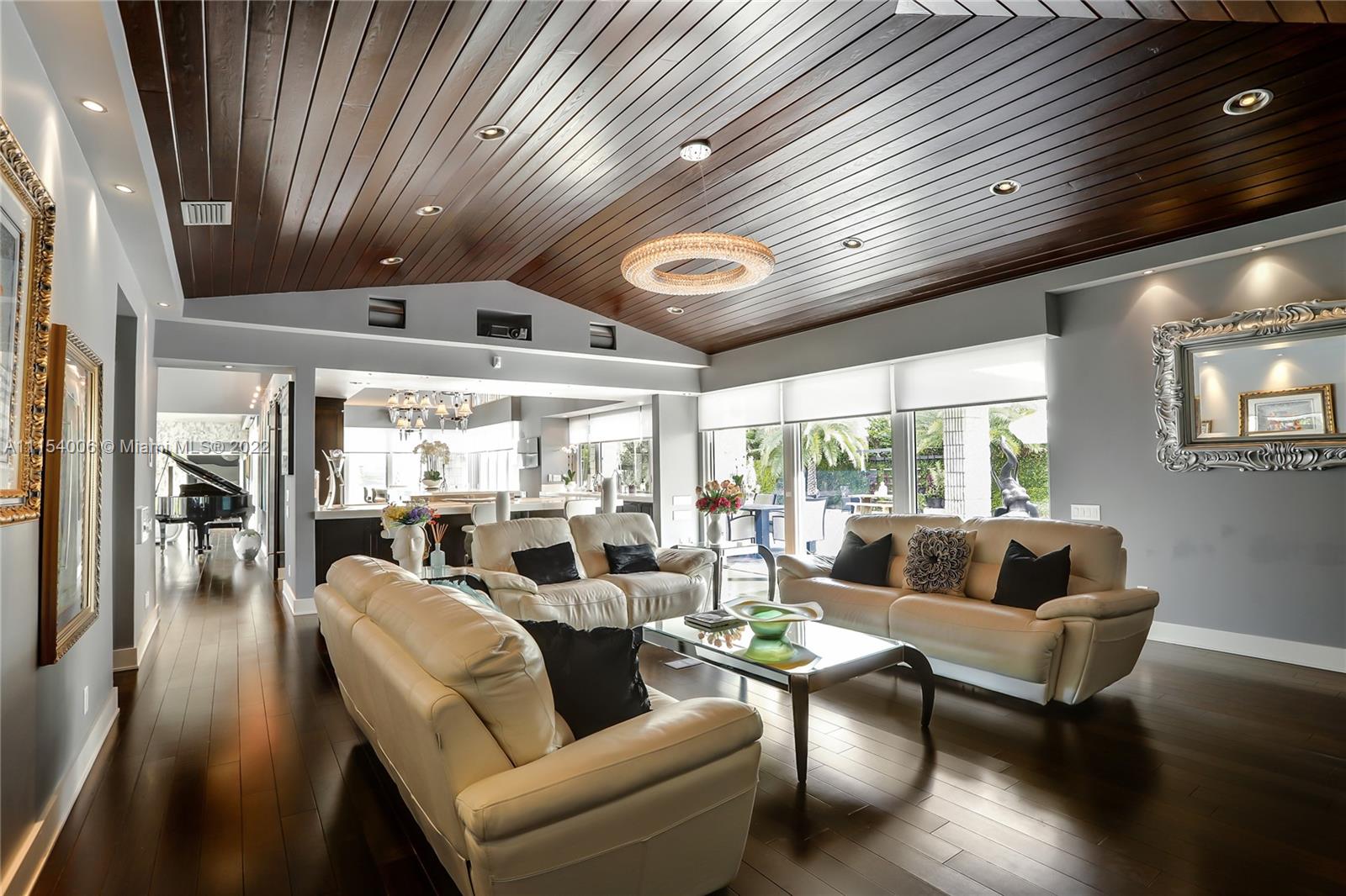 COURTS OF GALLOWAY GLEN - Residential