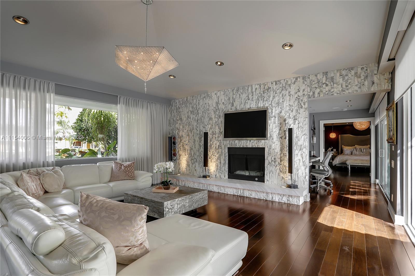 COURTS OF GALLOWAY GLEN - Residential