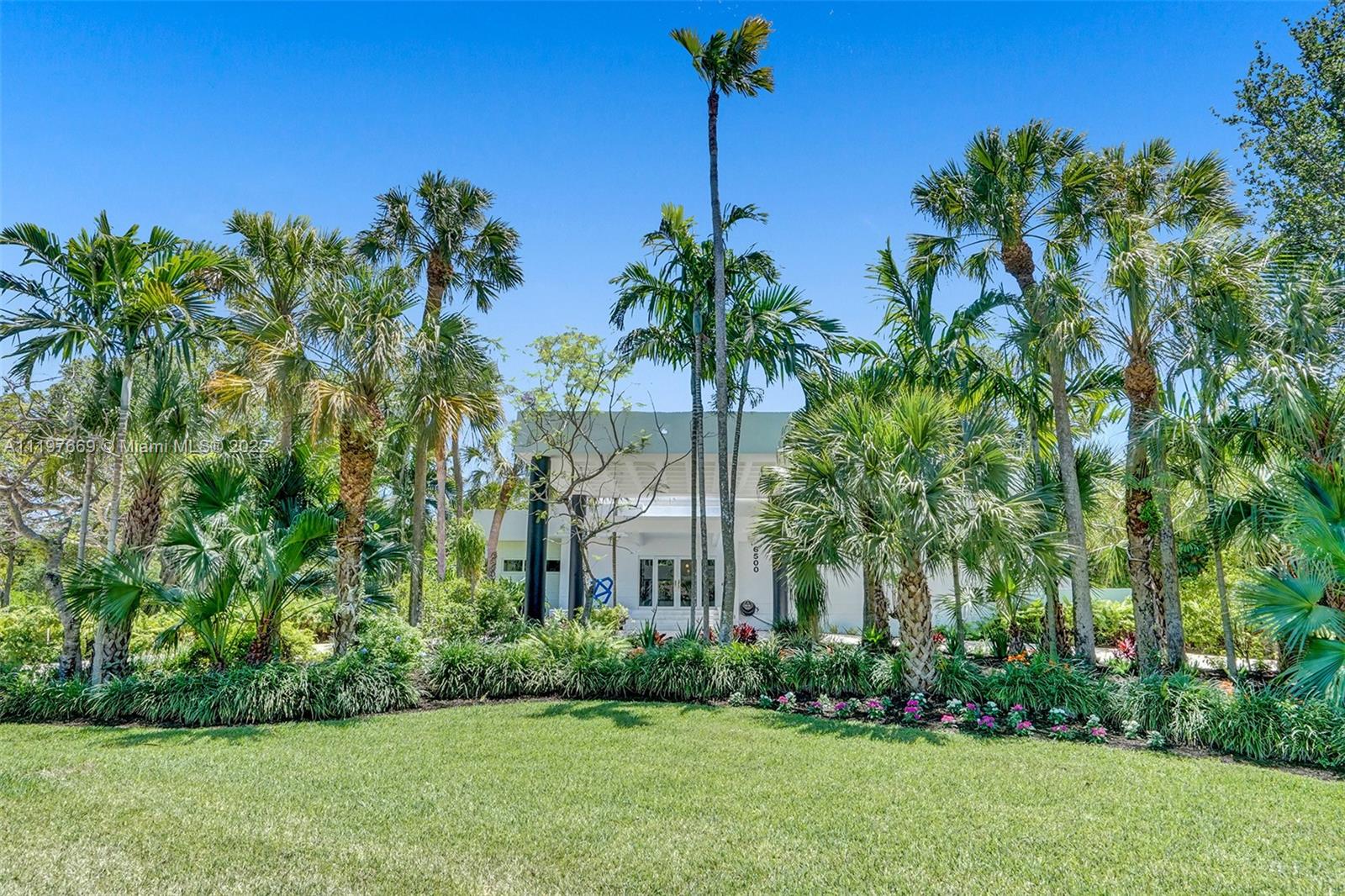 COLLINS ESTATES 1ST ADDN - Residential