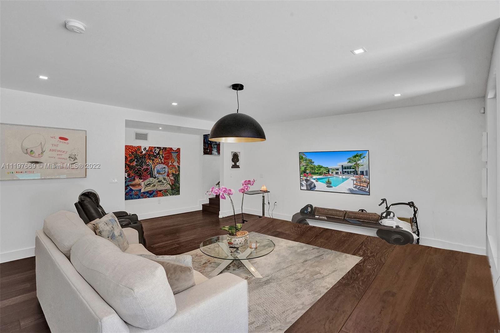 COLLINS ESTATES 1ST ADDN - Residential