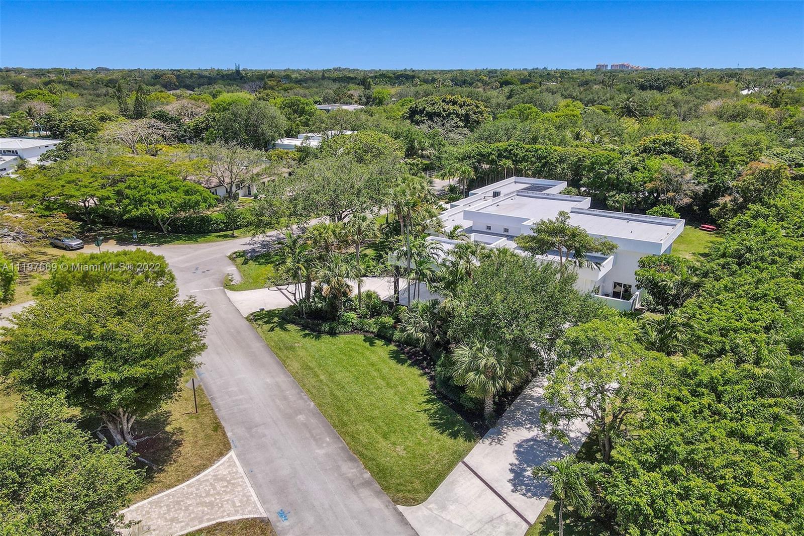 COLLINS ESTATES 1ST ADDN - Residential