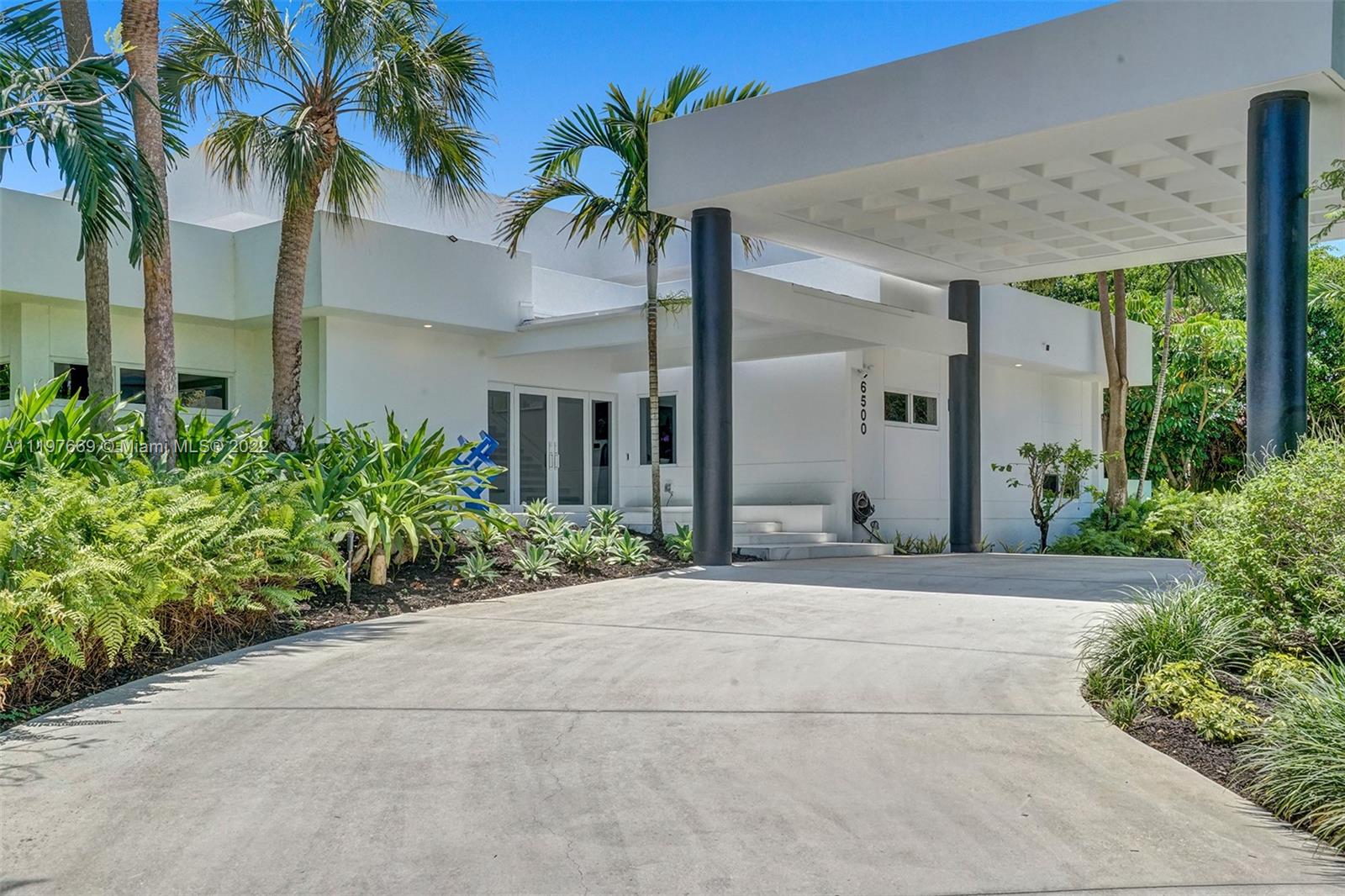 COLLINS ESTATES 1ST ADDN - Residential