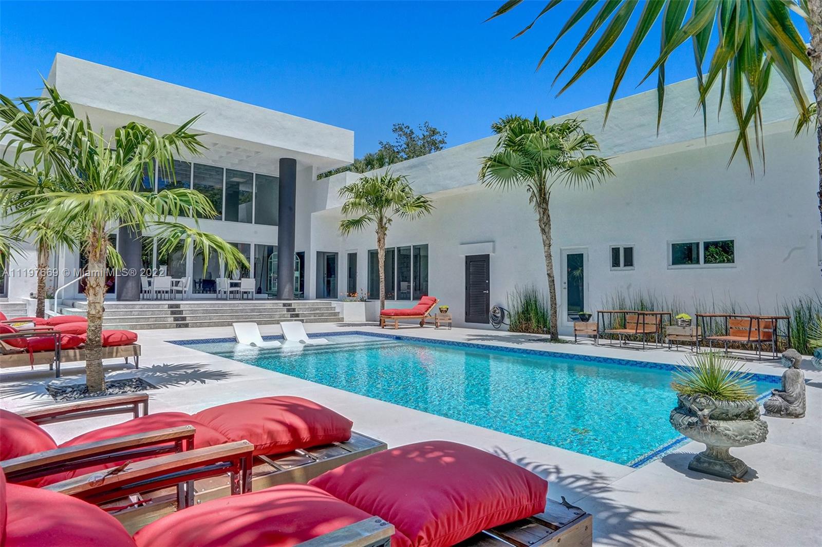 COLLINS ESTATES 1ST ADDN - Residential