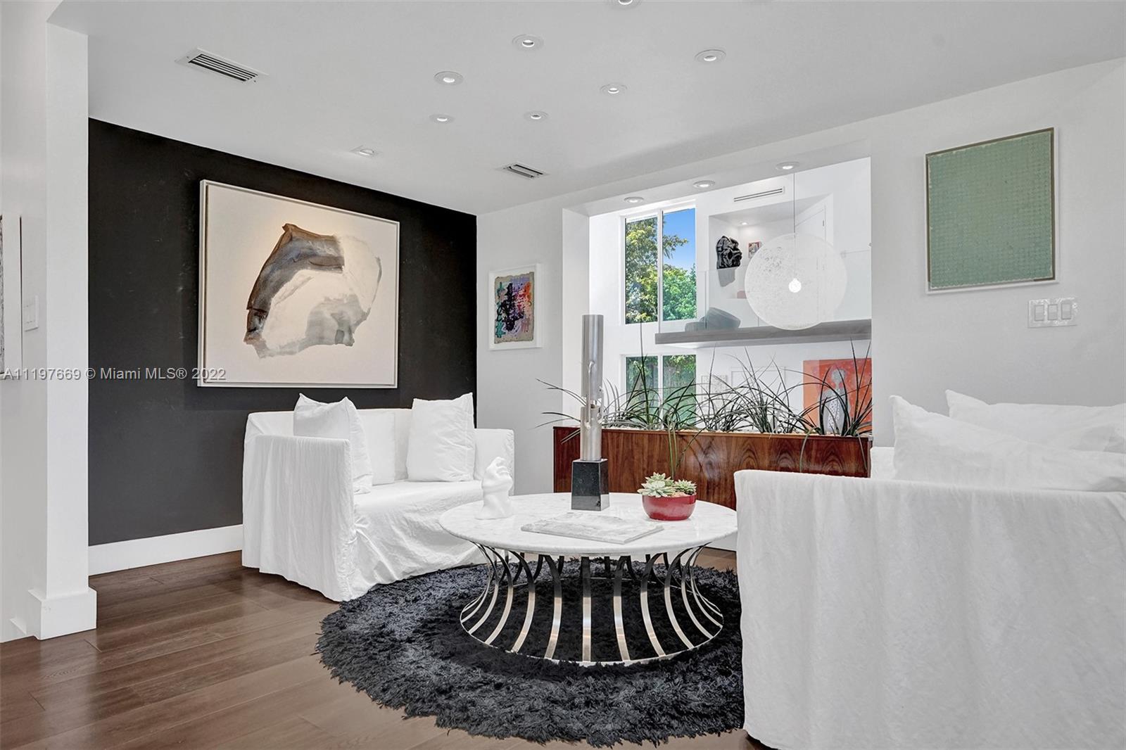 COLLINS ESTATES 1ST ADDN - Residential