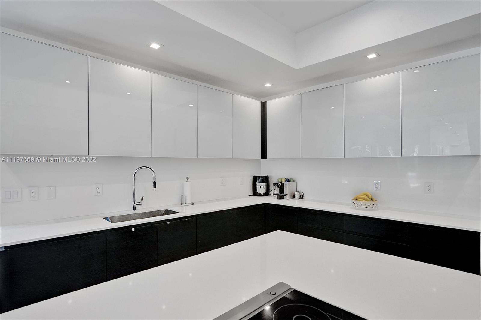 COLLINS ESTATES 1ST ADDN - Residential