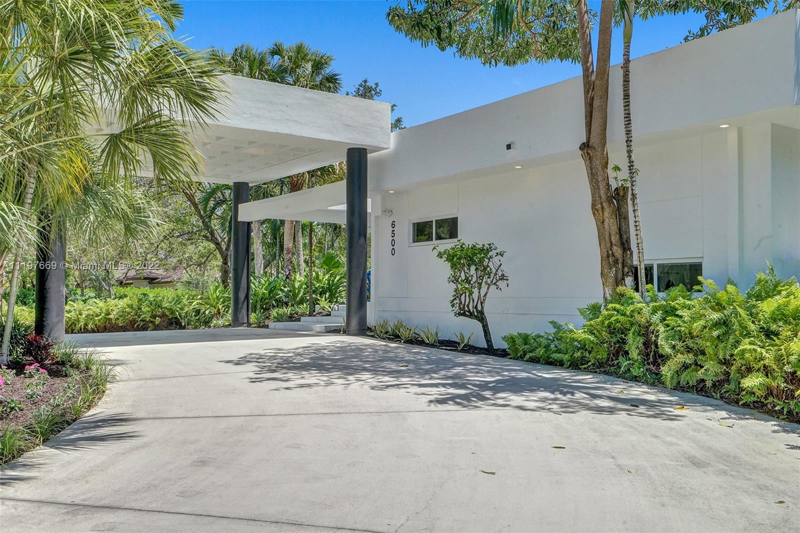 COLLINS ESTATES 1ST ADDN - Residential