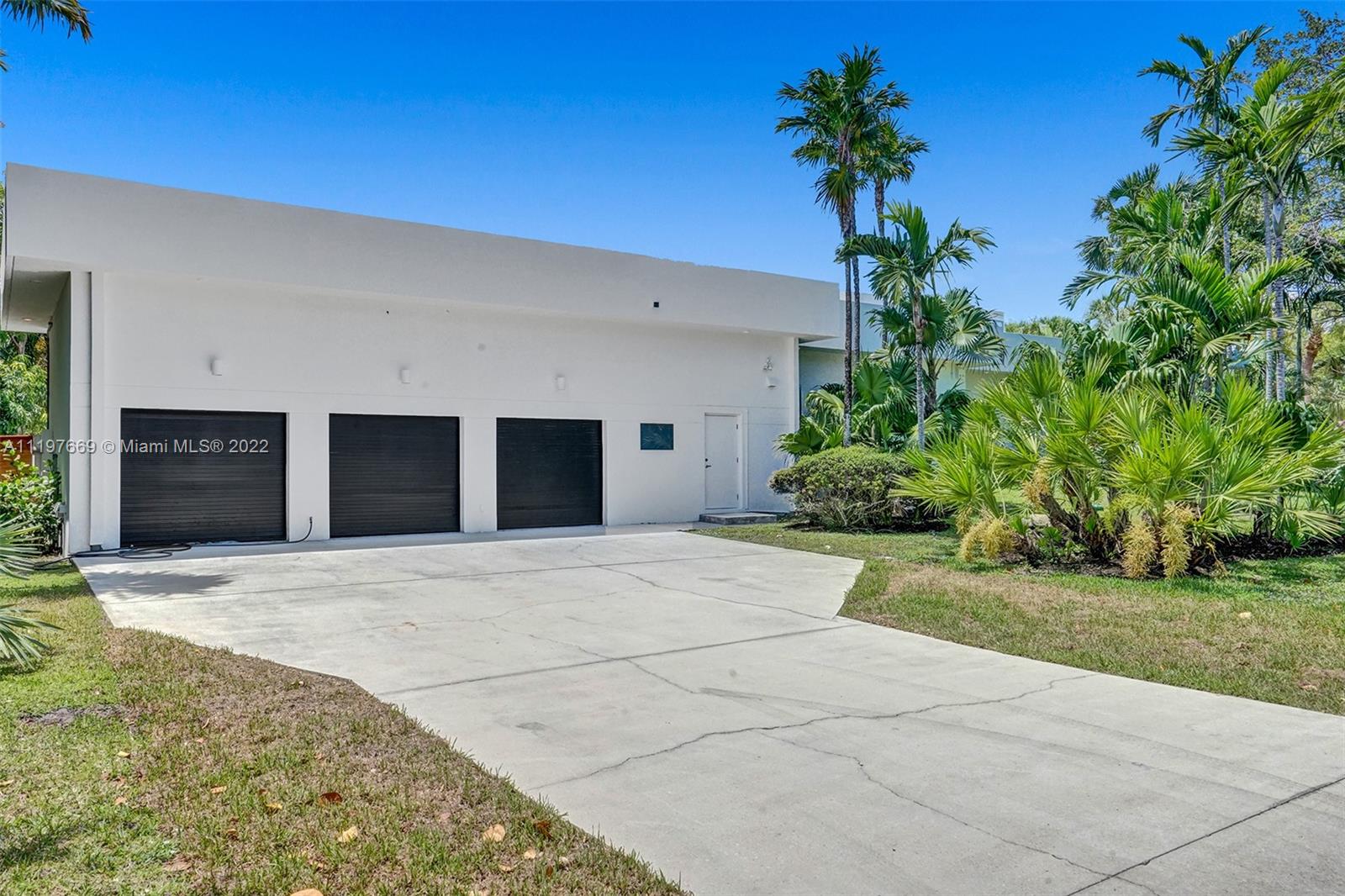 COLLINS ESTATES 1ST ADDN - Residential