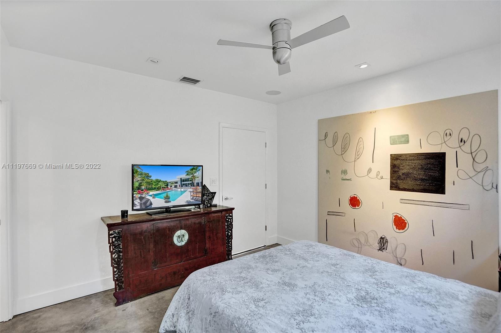 COLLINS ESTATES 1ST ADDN - Residential