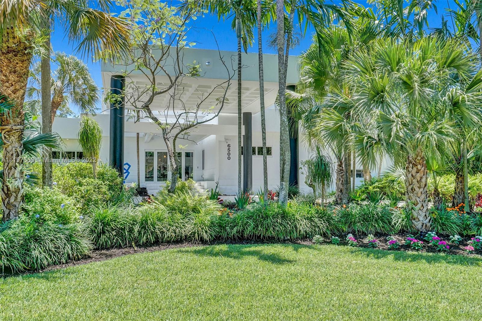 COLLINS ESTATES 1ST ADDN - Residential