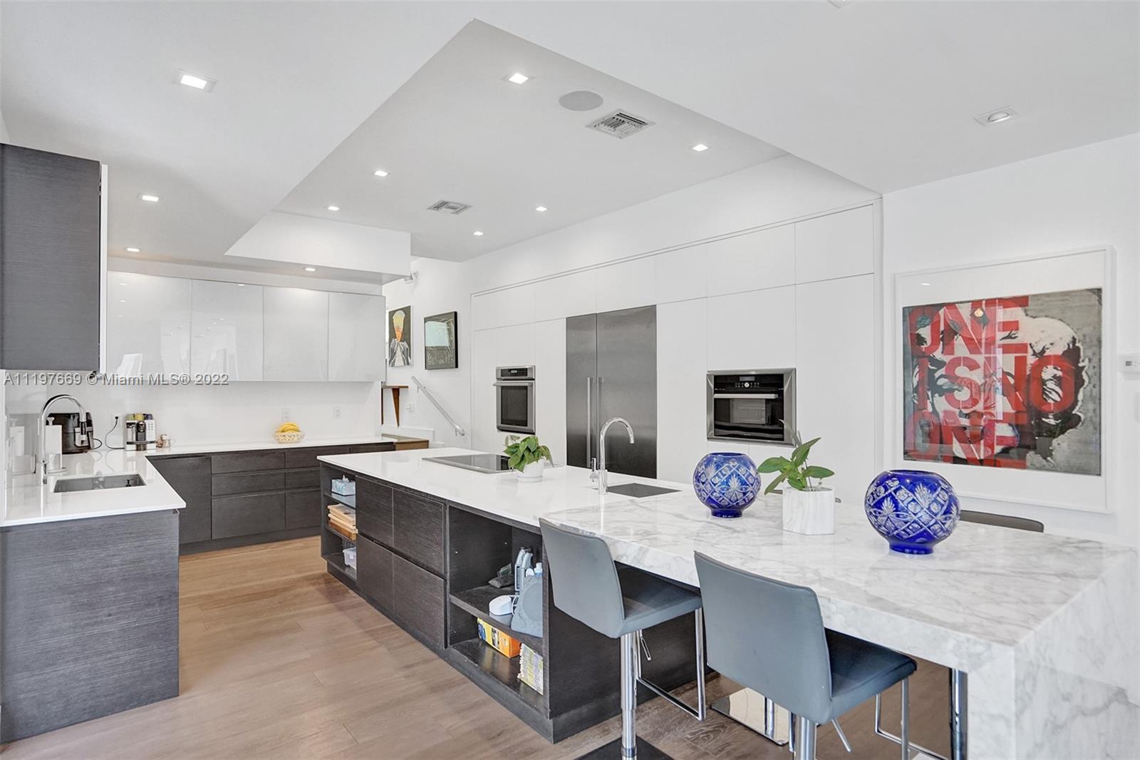 COLLINS ESTATES 1ST ADDN - Residential