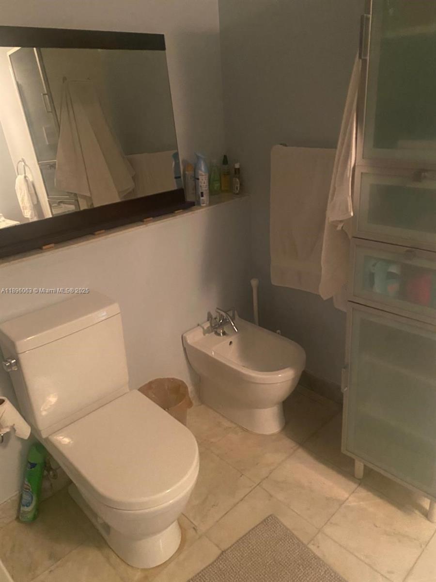 REGATTA AT INDIAN CREEK C - Residential Lease