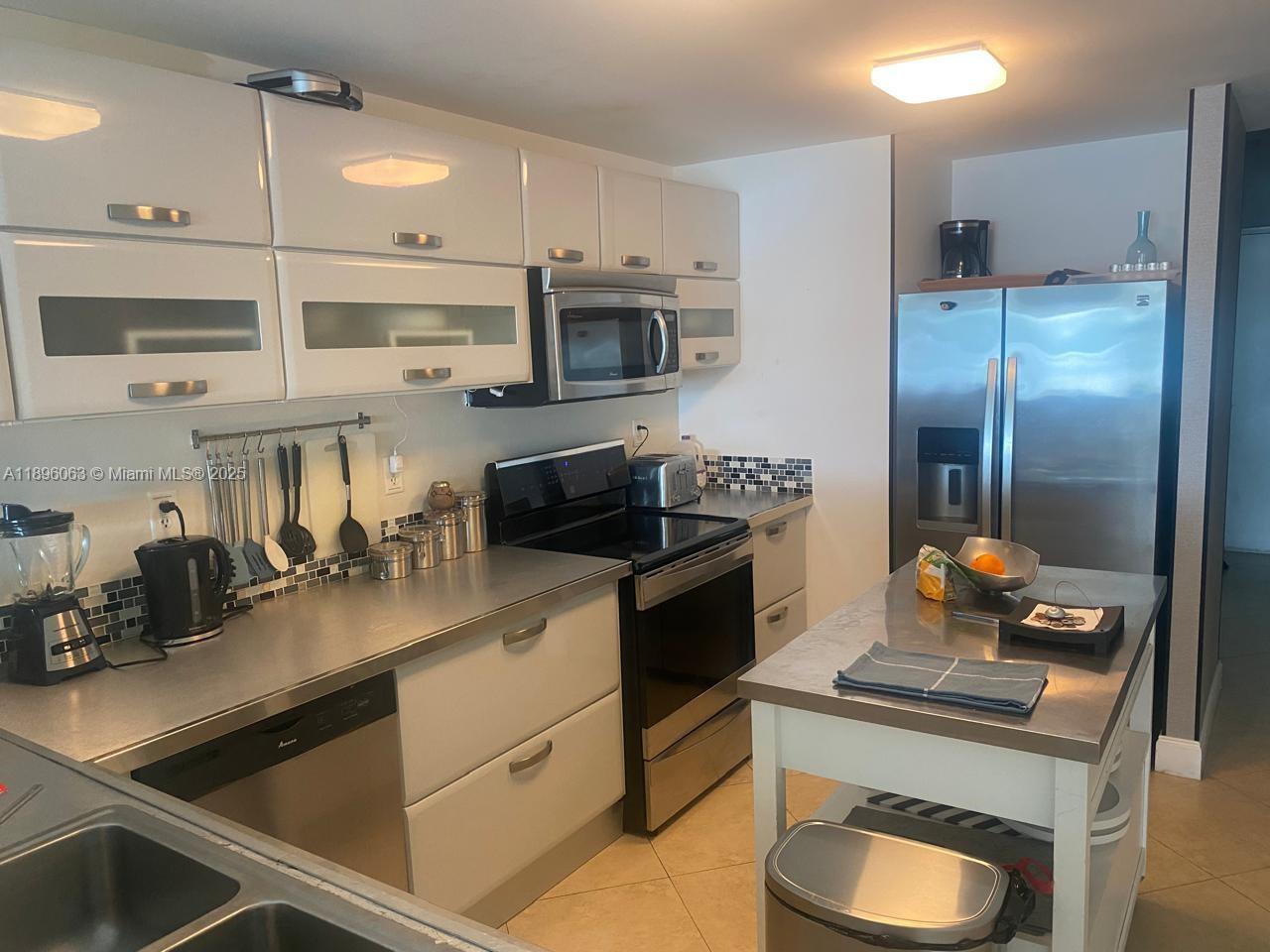 REGATTA AT INDIAN CREEK C - Residential Lease