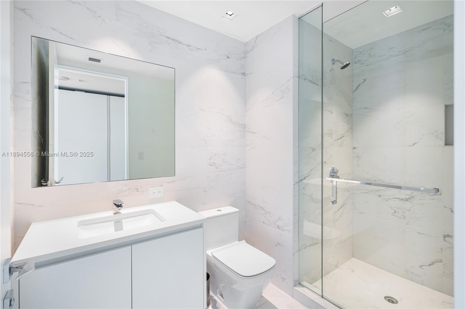 ONE THOUSAND MUSEUM CONDO - Residential Lease