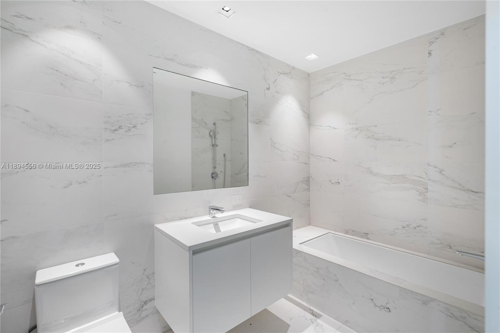 ONE THOUSAND MUSEUM CONDO - Residential Lease