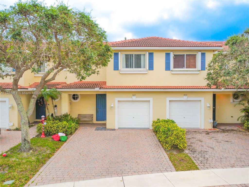 Photo of 3057 N Evergreen Cir, Boynton Beach, FL 33426 (MLS # A11504411)