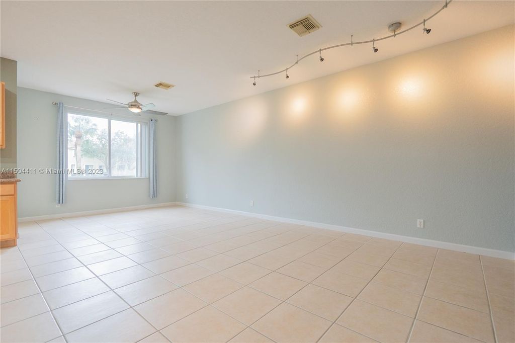 Photo of 3057 N Evergreen Cir, Boynton Beach, FL 33426 (MLS # A11504411)