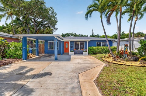 Tiny photo for 417 NW 46th St, Oakland Park, FL 33309 (MLS # A12036825)