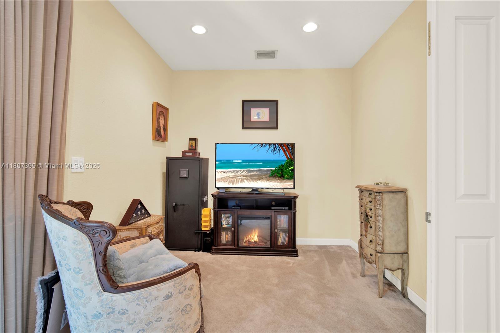 CUTLER CAY - Residential