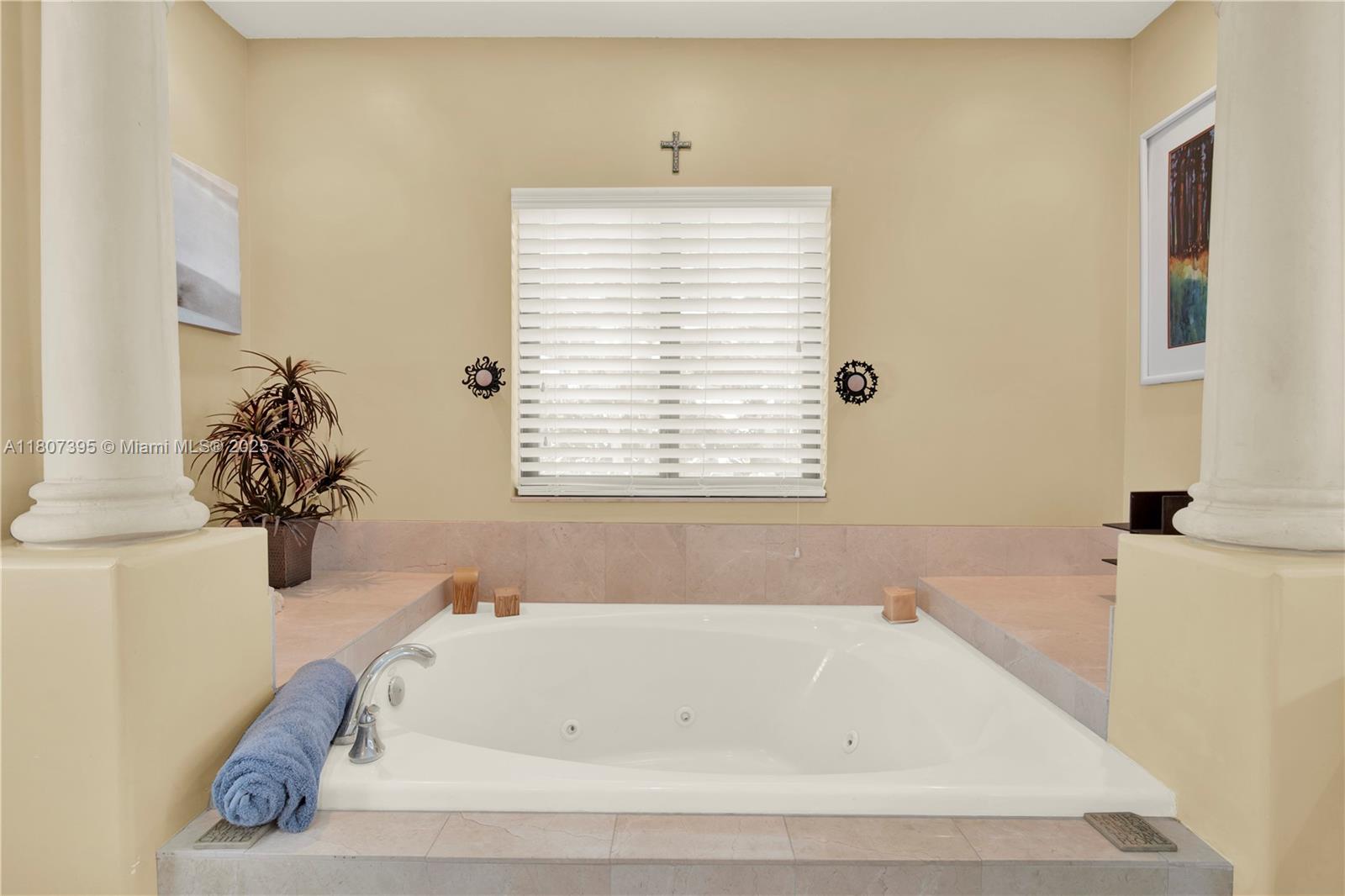 CUTLER CAY - Residential