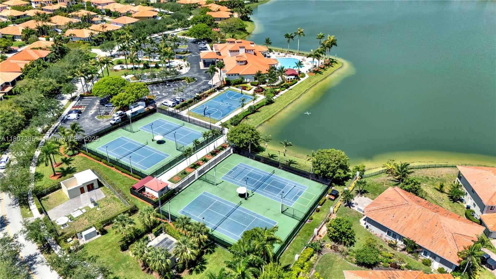 CUTLER CAY - Residential