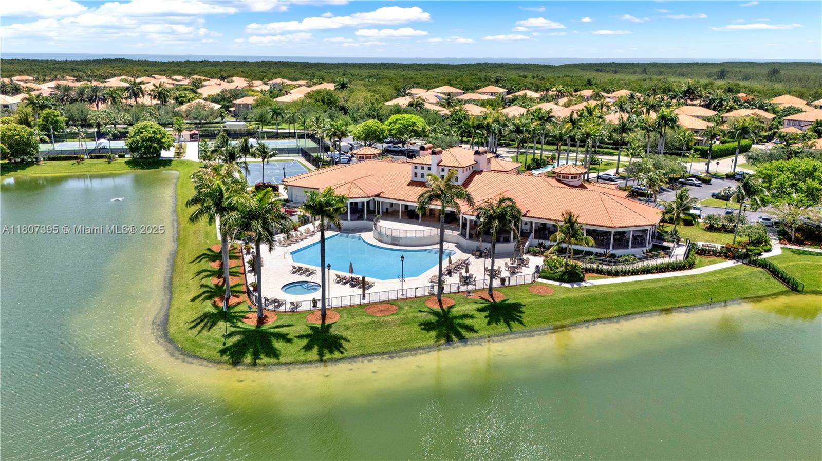CUTLER CAY - Residential