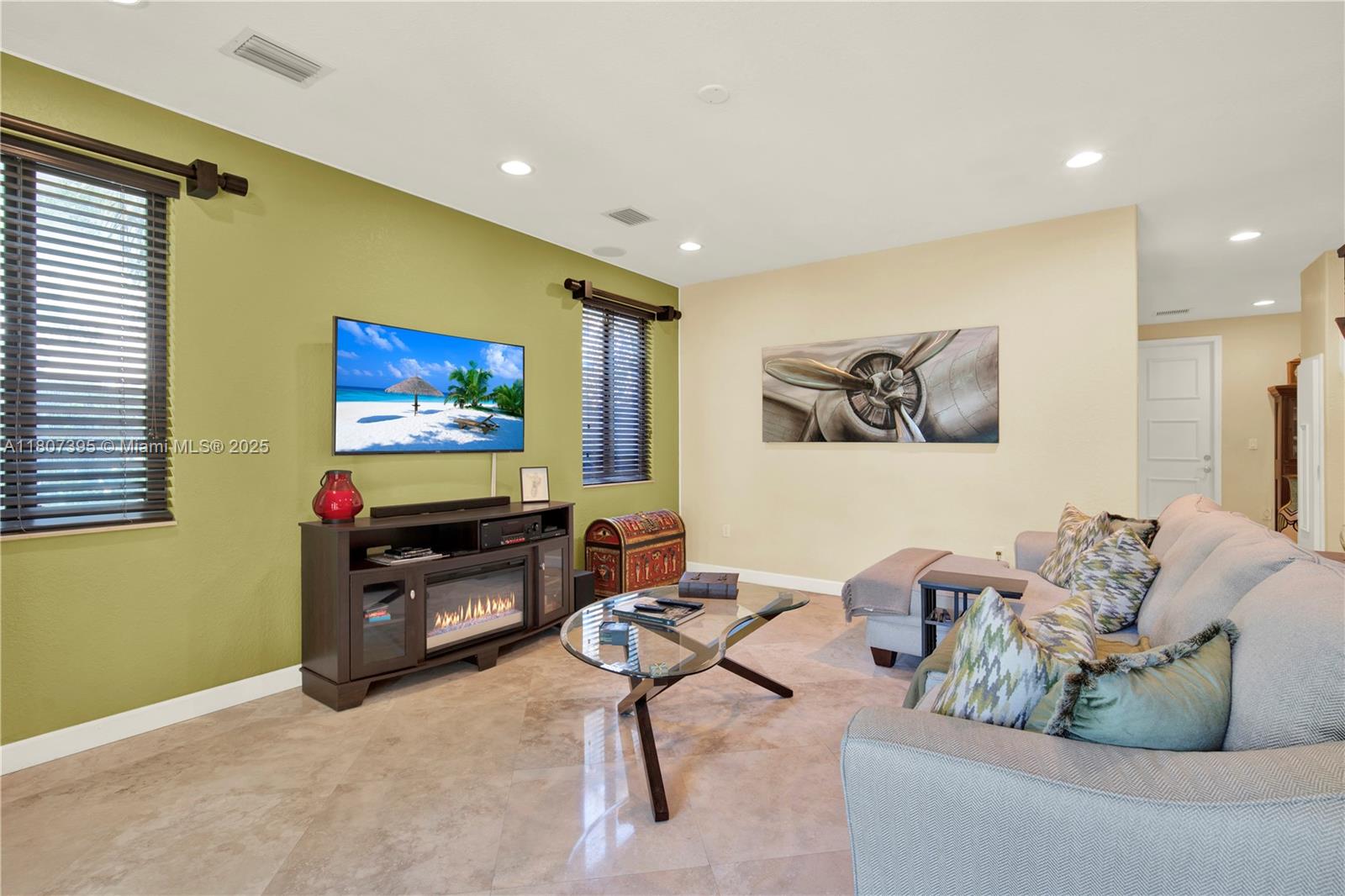 CUTLER CAY - Residential