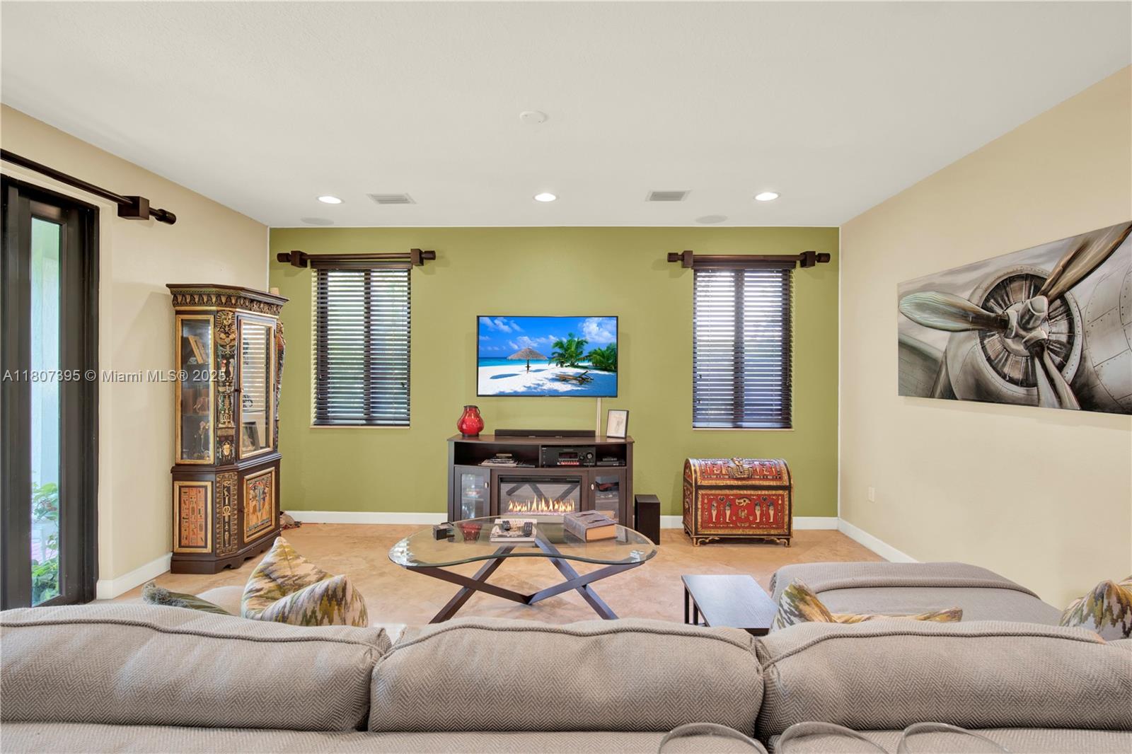 CUTLER CAY - Residential