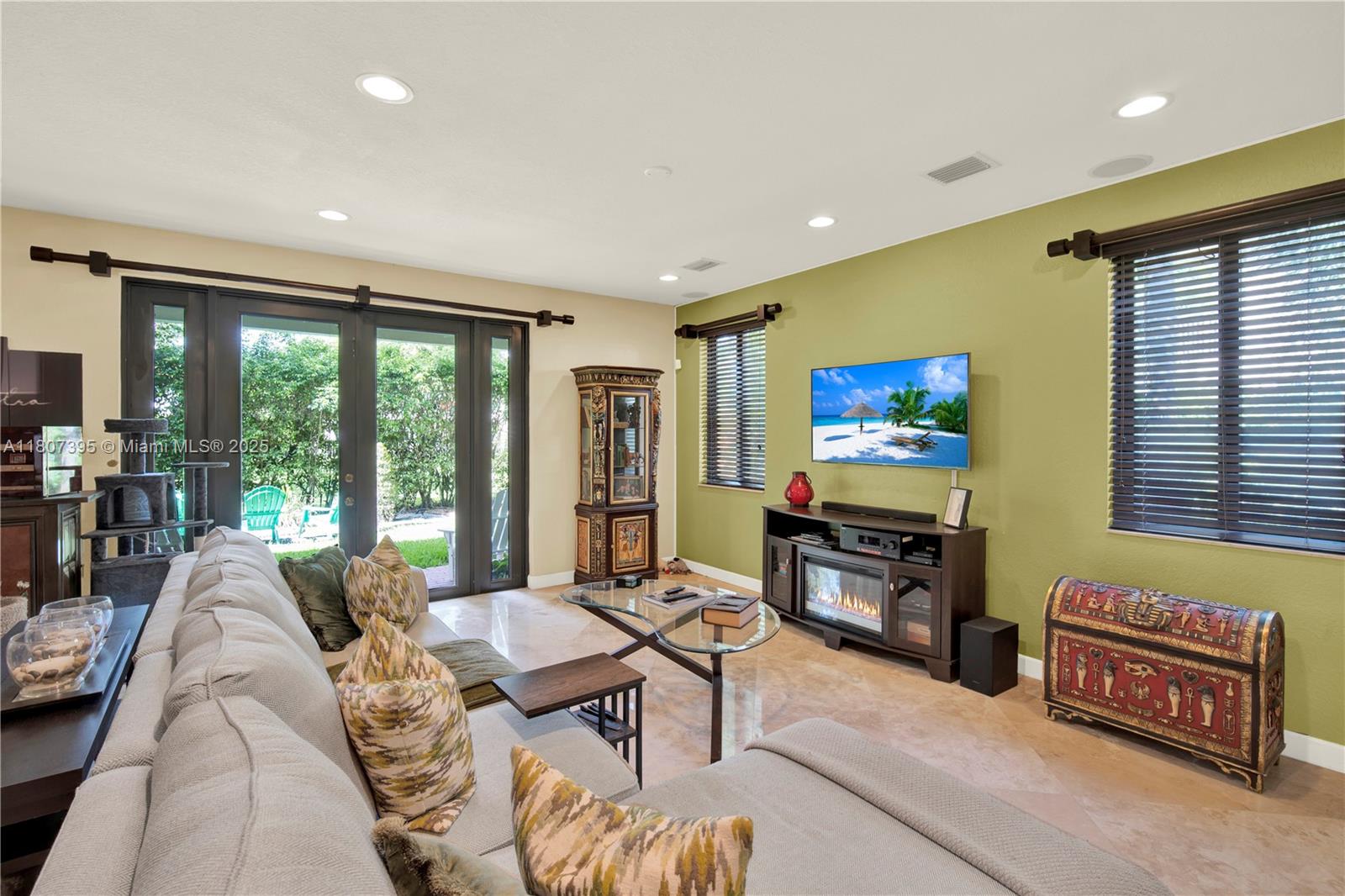 CUTLER CAY - Residential
