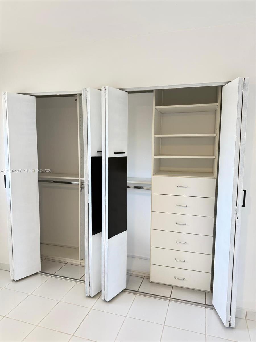 LAGUNA CLUB EAST CONDO - Residential