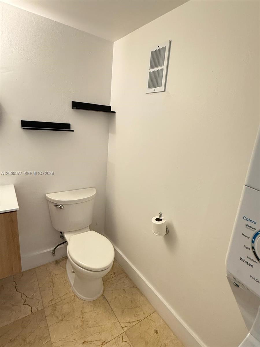 LAGUNA CLUB EAST CONDO - Residential
