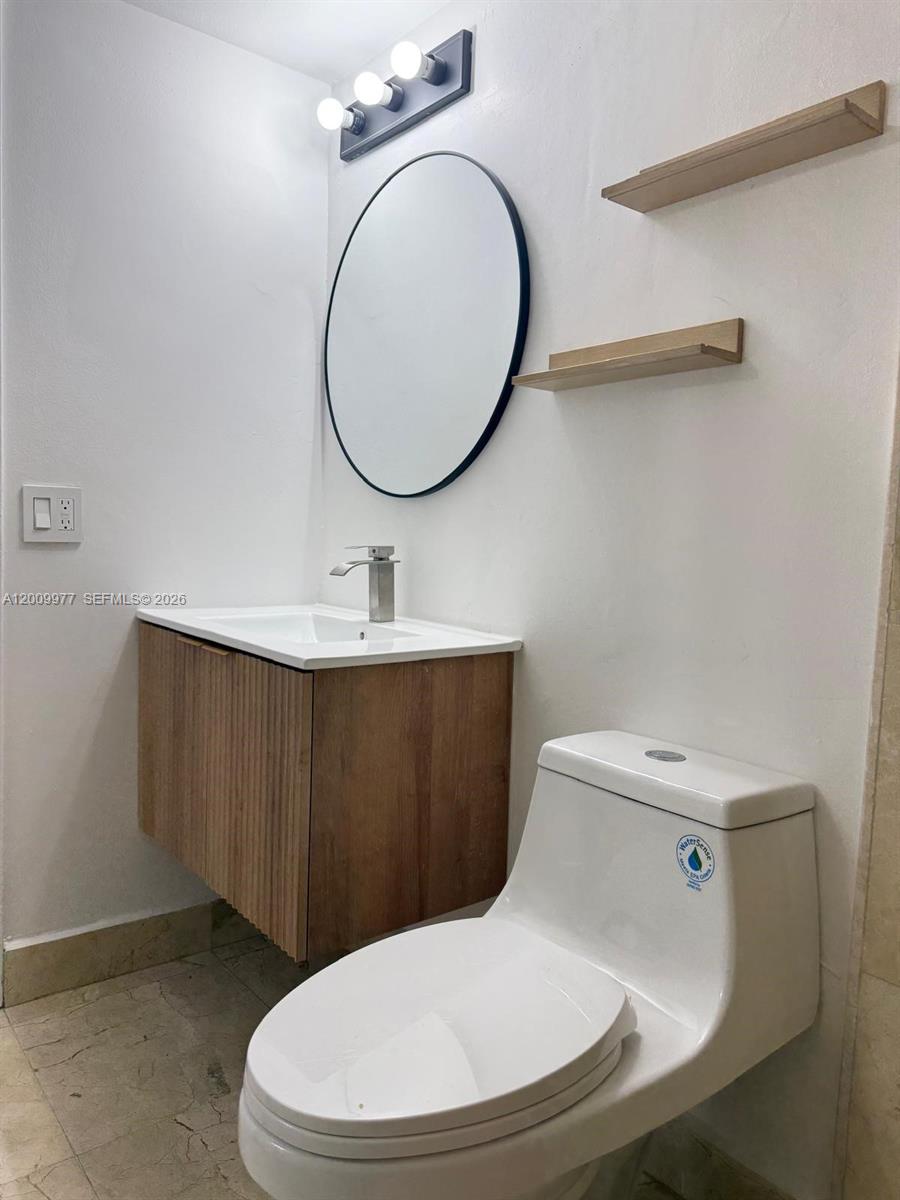 LAGUNA CLUB EAST CONDO - Residential