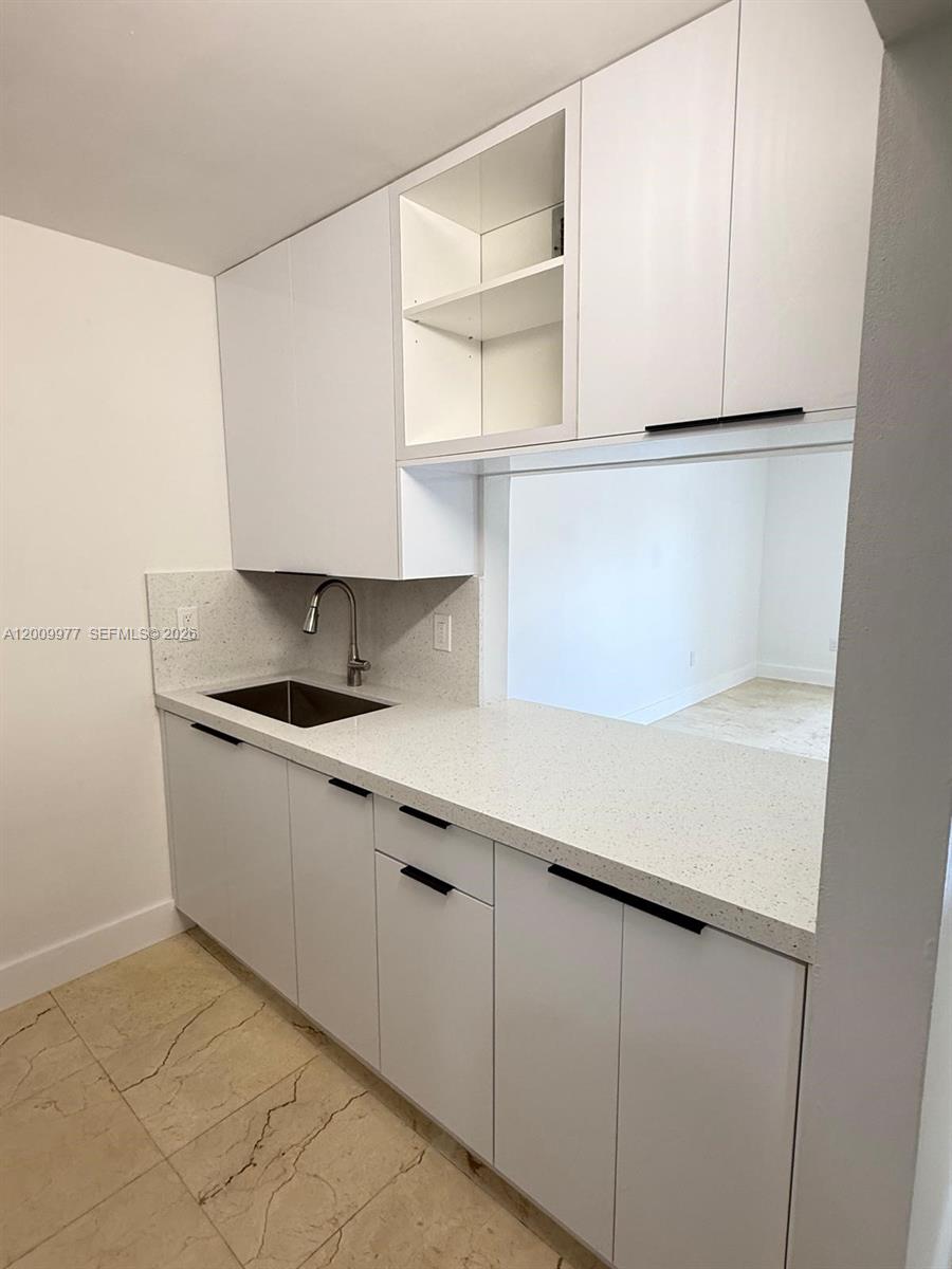 LAGUNA CLUB EAST CONDO - Residential