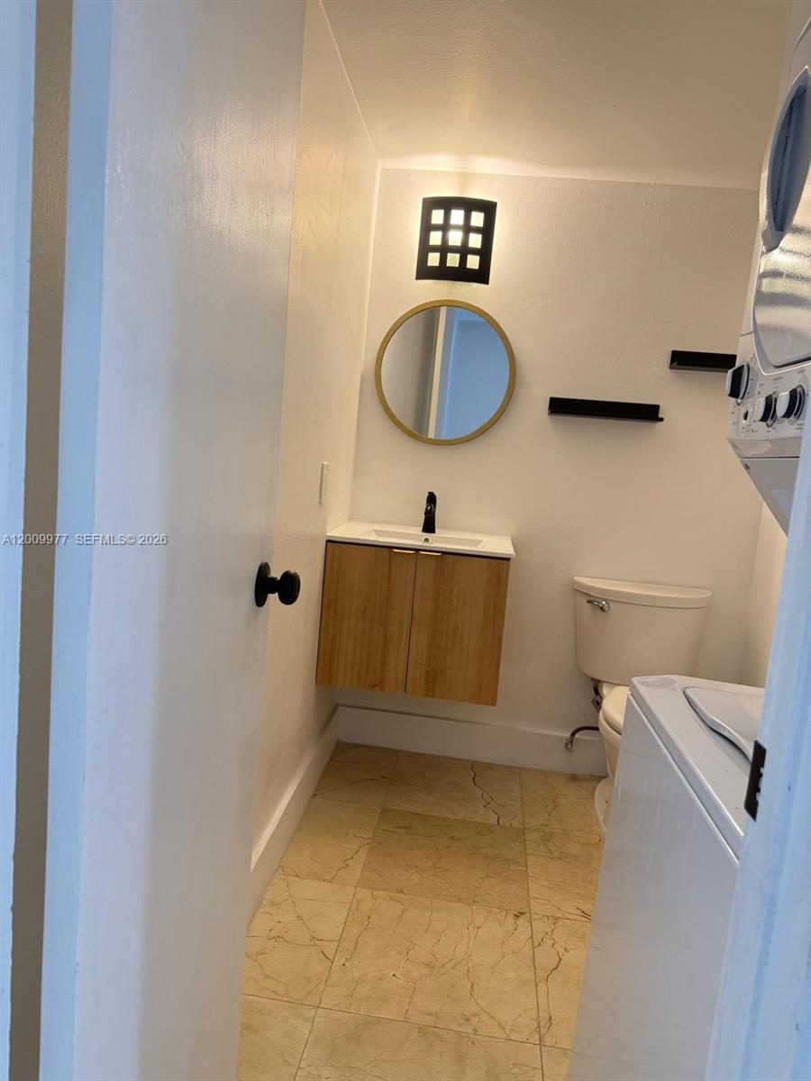 LAGUNA CLUB EAST CONDO - Residential