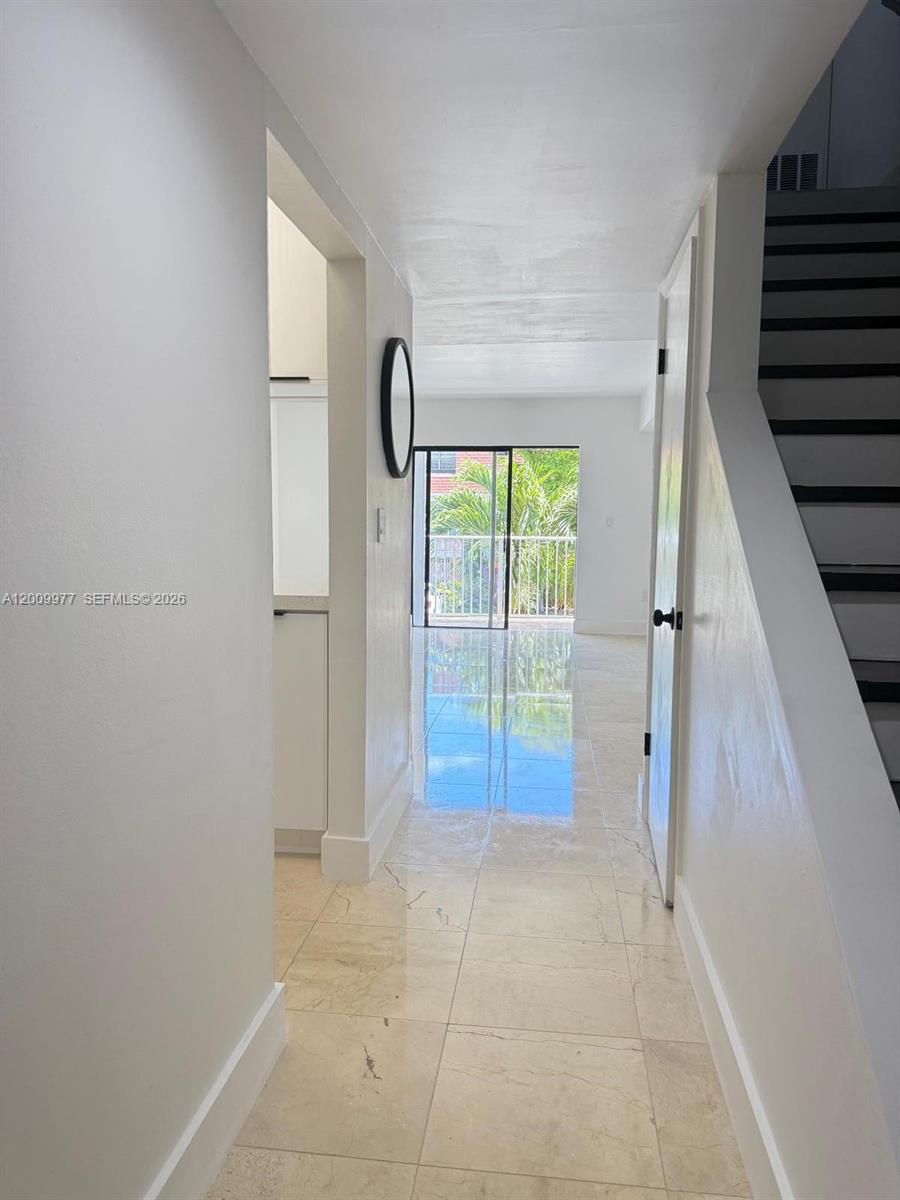 LAGUNA CLUB EAST CONDO - Residential